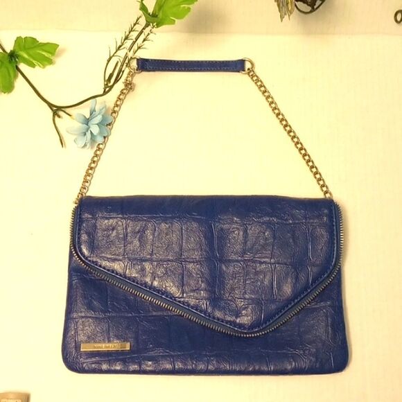 Nine West clutch with removable strap - Picture 2 of 10